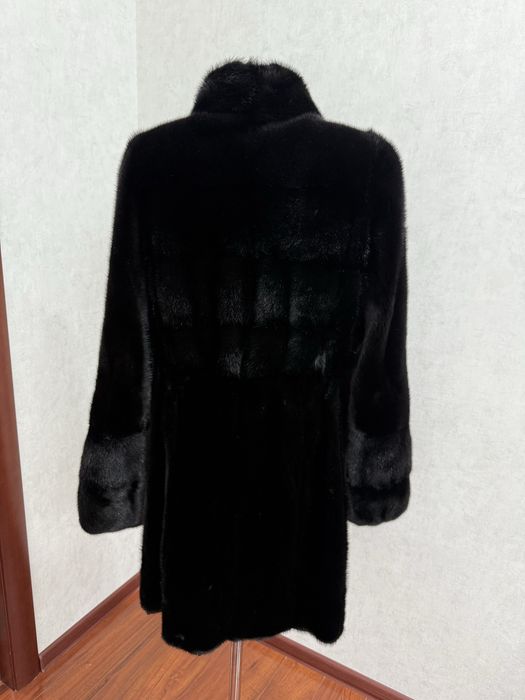 Продам норковую шубу