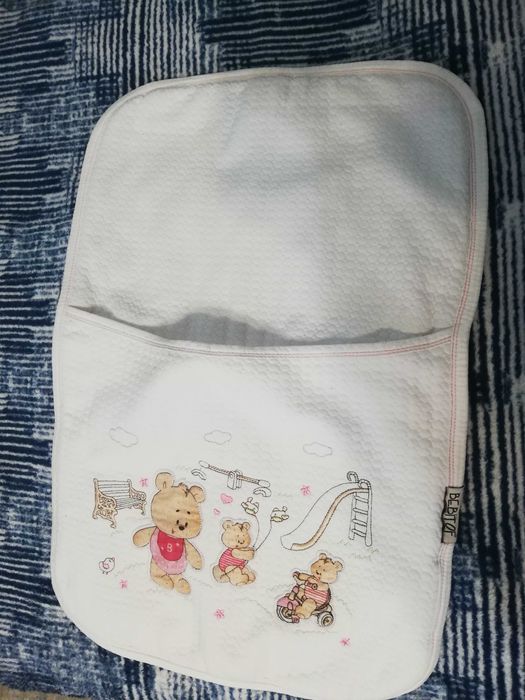 Лот от Порт бебе, 2бр възглавнички, 2 бр обувчици