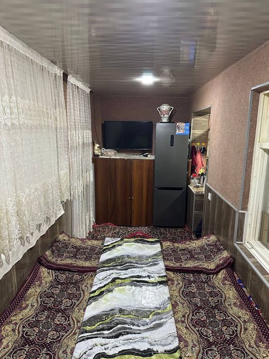 Srochna Gazalnekntda naxalfkada 3 domdaUy sotiladi 2 xonalik