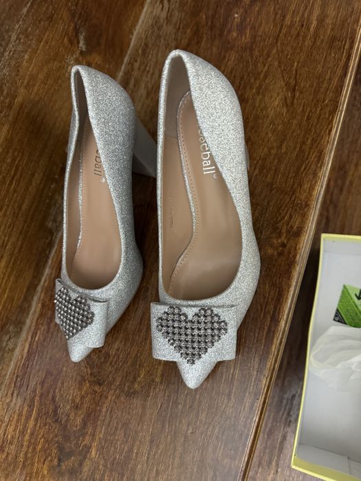 Продается туфли