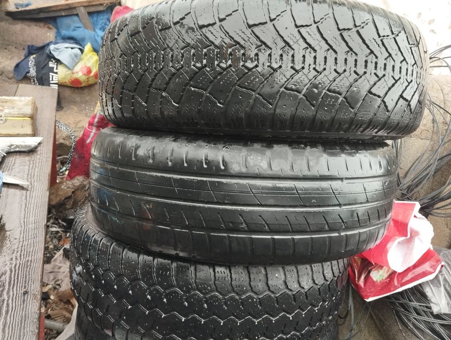 Продам резину на  15 беспарные