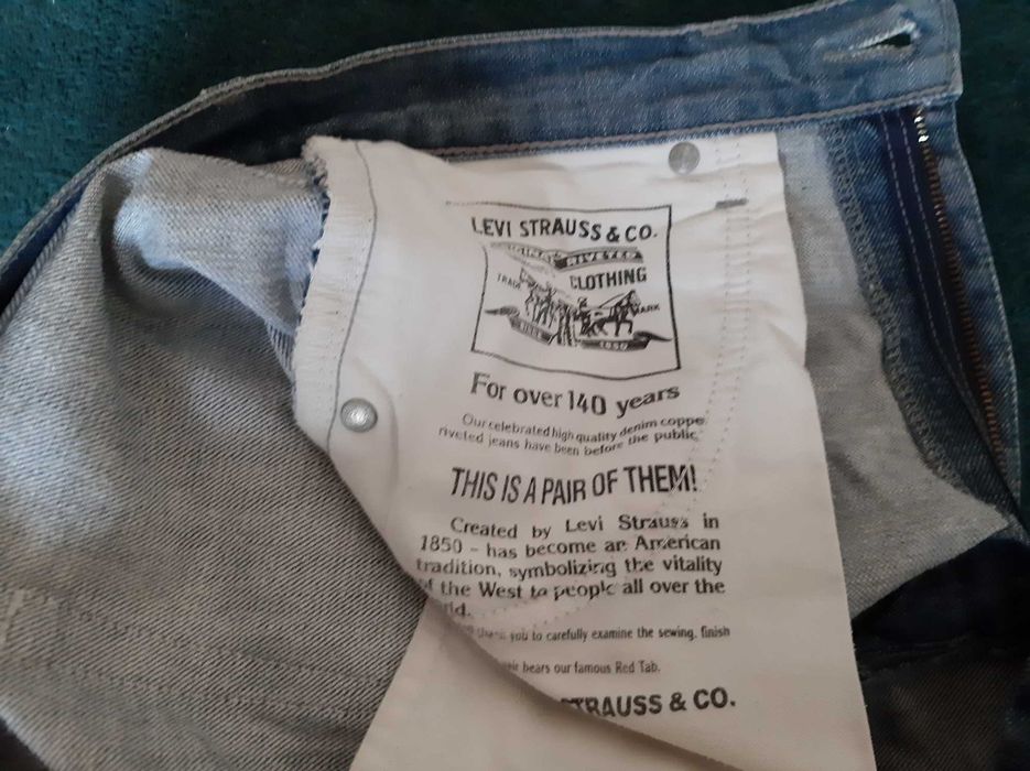 Blugi Levi Strauss  W30 L32