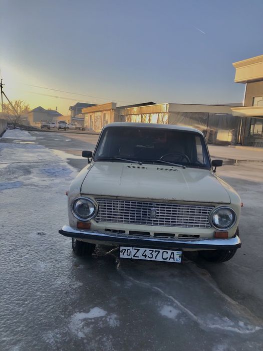 Lada 2101 sotiladi