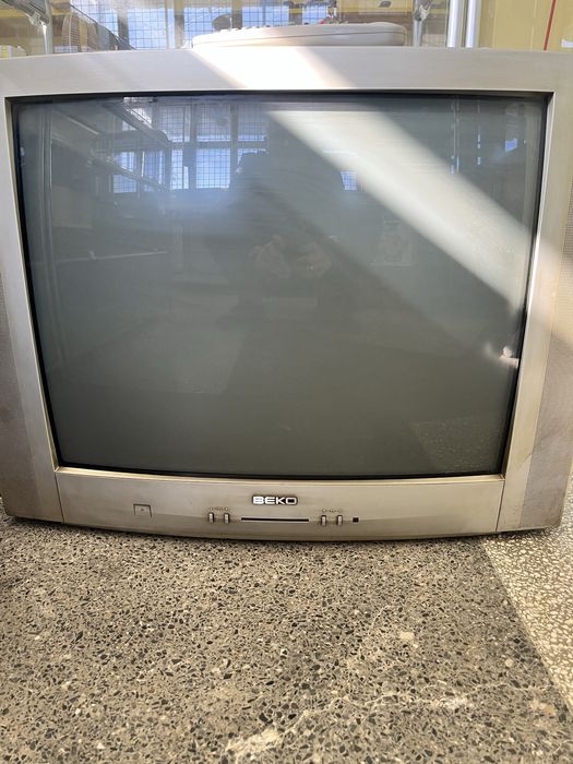 Телевизори различни модели