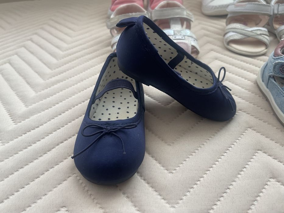 Обувки за момиче от 18 до 21 номер и момче от 20 до 26