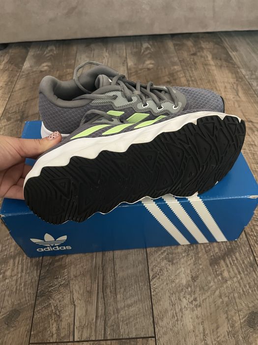 Маратонки Adidas