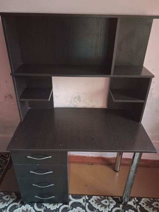 Продаётся  Парта