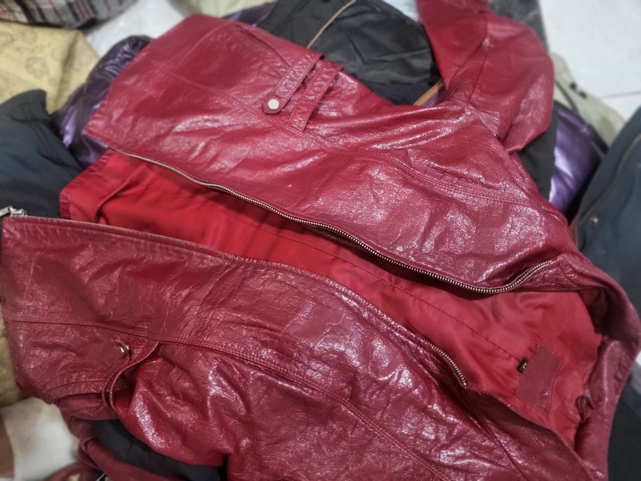 Отдам бесплатно детские вещи