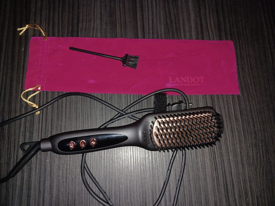 Vând perie de îndreptat Landot originala