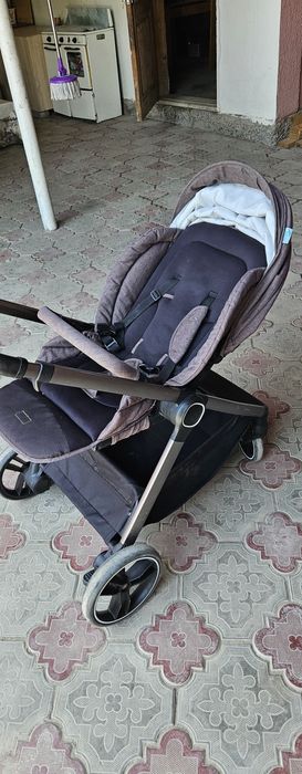 Коляска детская с прогулочным блоком и люлькой