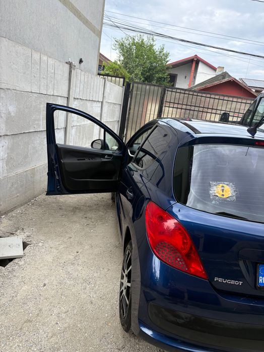 Peugeot 207 1.6 benzină