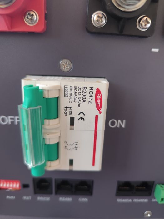 Кутия с BMS 200a -2a  16s