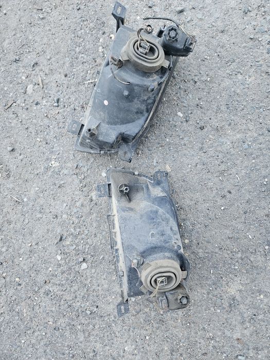 Usa  capotă  grilă faruri pompă  de injecție  si electromotor  Ford Transit 2,5 an 1994