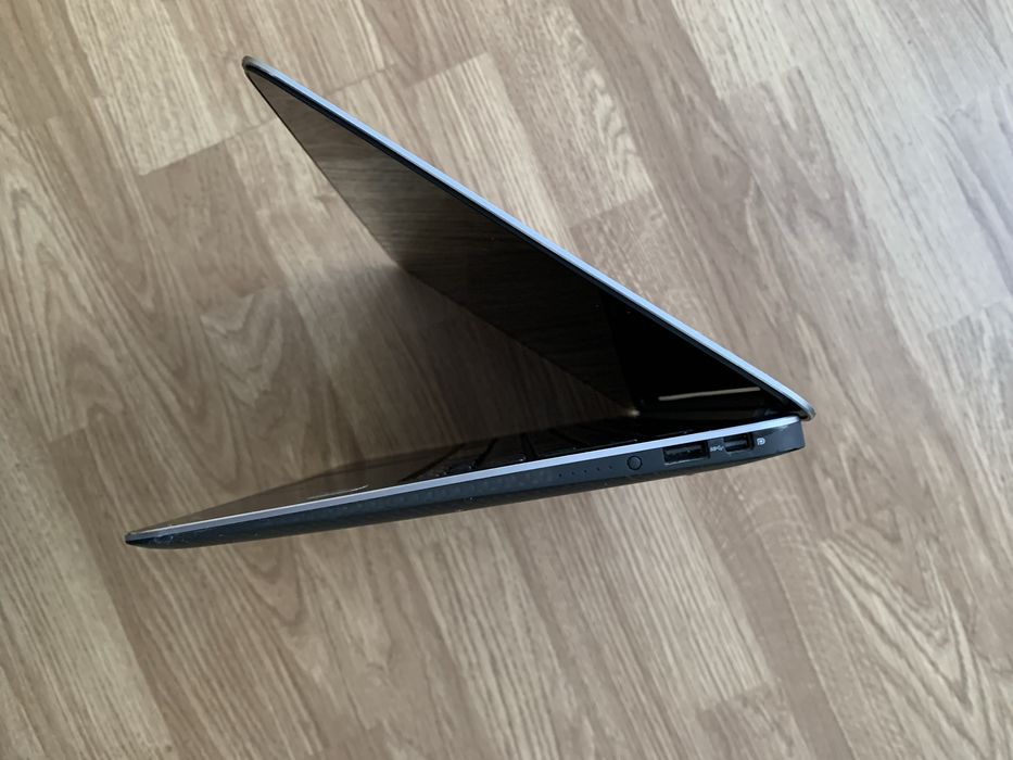 Laptop Tableta Dell intel core i5 Defect pentru piese sau reparat.
