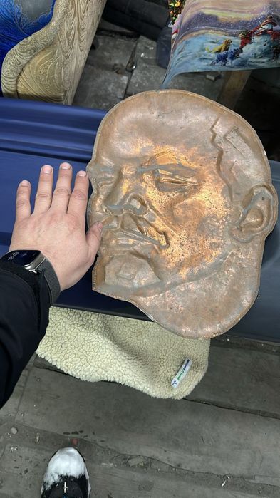 Чеканка из меди Ленин