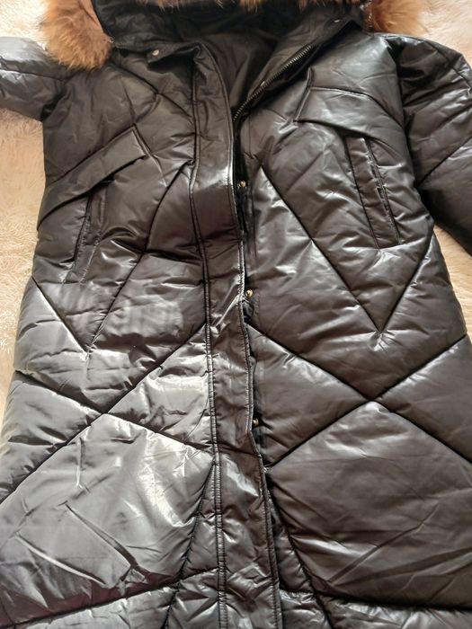 Продаю пуховик за 3000