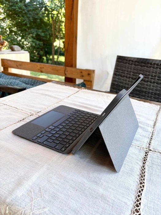 Logitech Folio Touch клавиатура с тъчпад за iPad Pro 11” - Отлично състояние