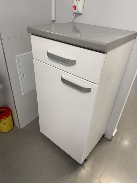 Echipament /mobilier cabinet stomatologic
