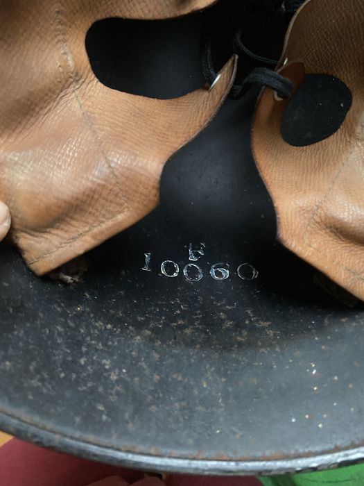 Винтидж рядък модел, качествена и красива Швейцарска каска