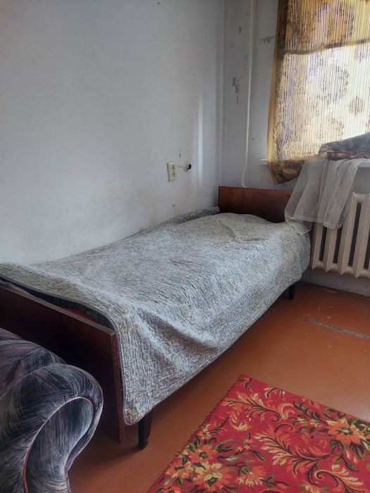 Мебель , диван, стол, кровать, сервант