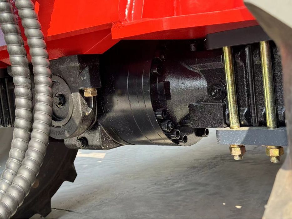 Телескопический погрузчик MLT 738