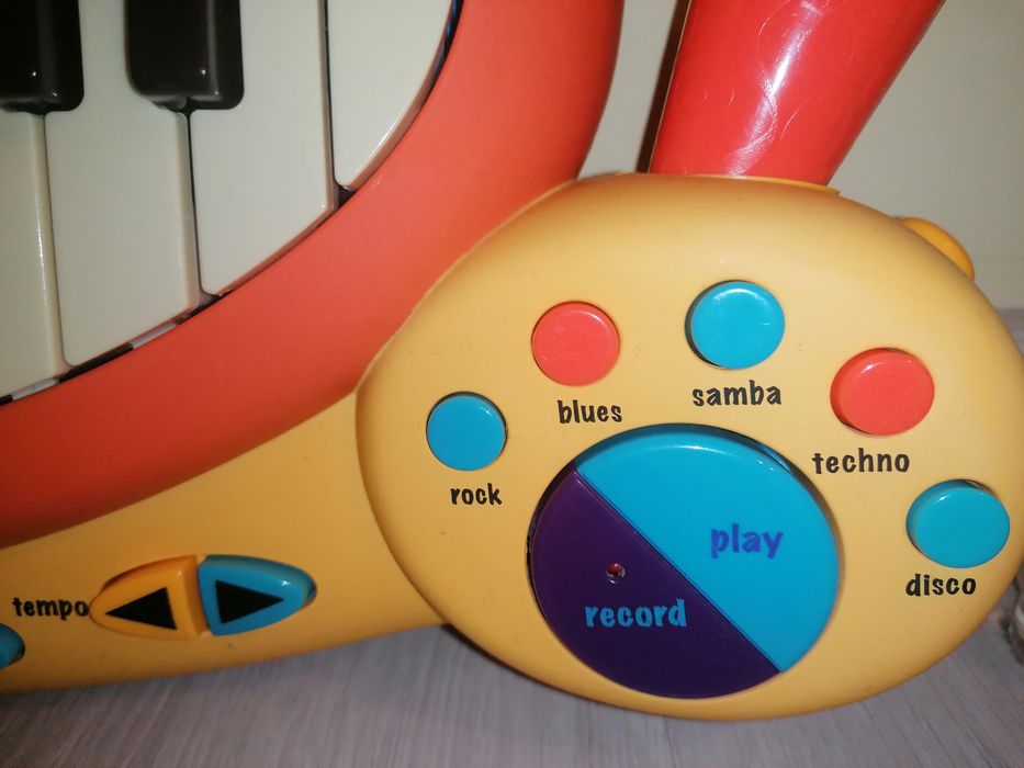 Pianina pisica B. Toys