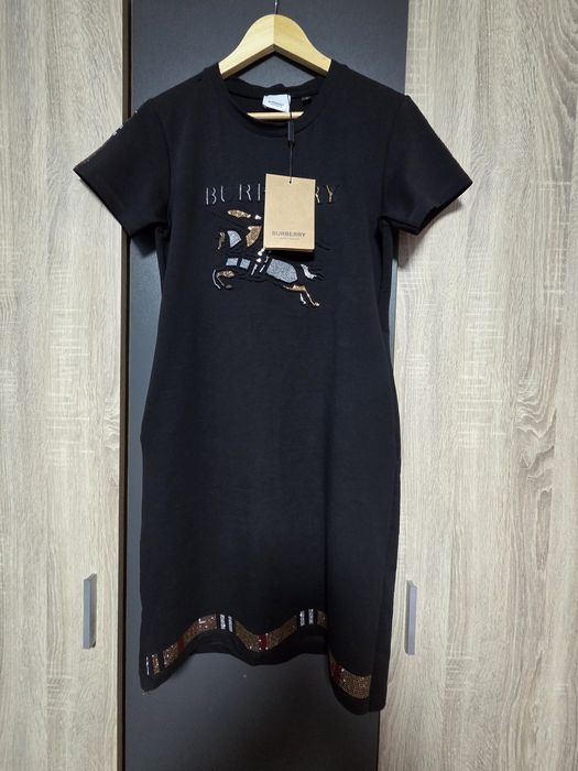 Рокля размер S нова