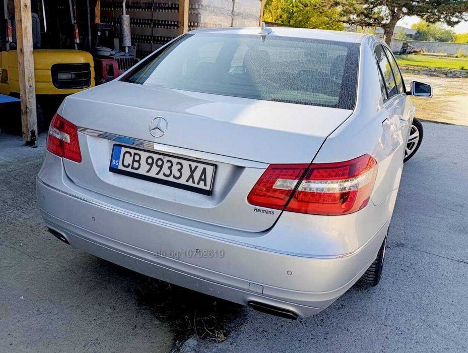 Mercedes-Benz E 220, Ръчна