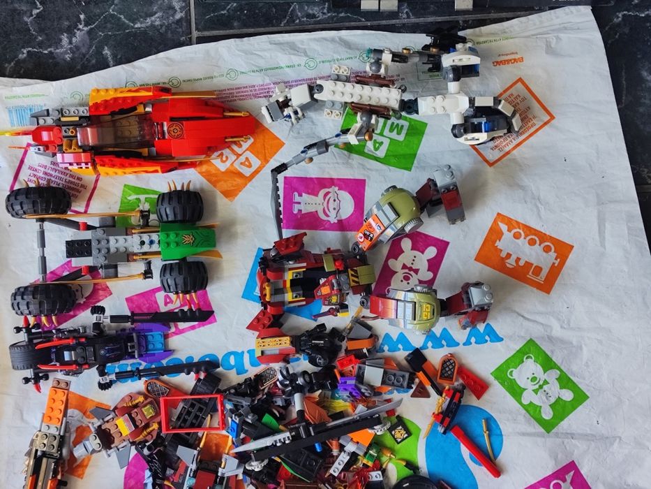 Оригинални Лего части 4,5 кг lego