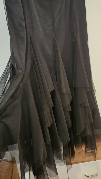 Луксозна дълга черна вечерна рокля