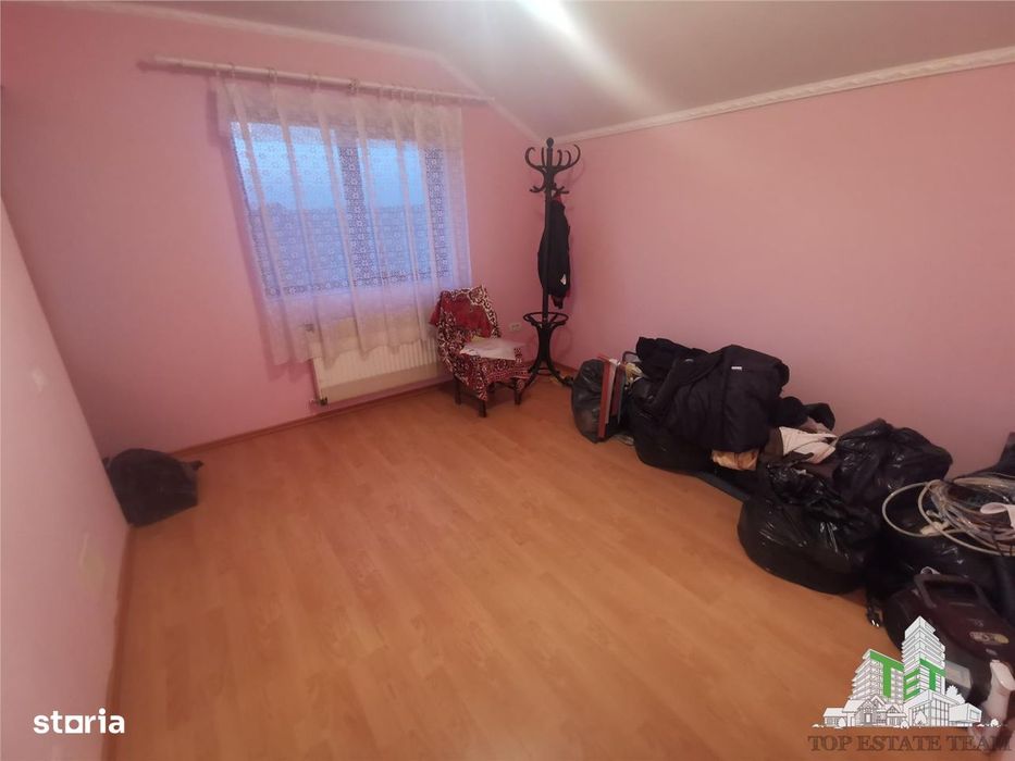 Vila 5 camere regie proprie cu gradinagaraj in Bacu (Joita)