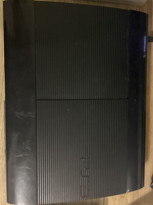 PS3 Super Slim 500GB (с 3 игри)