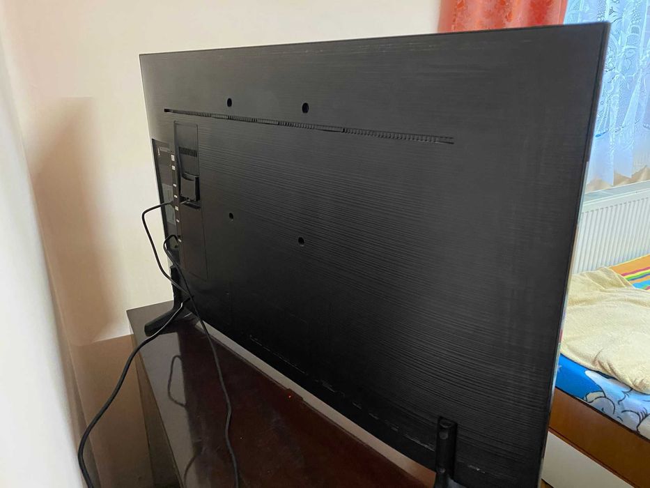 Televizor Samsung 108 4K Ultra HD Smart TV