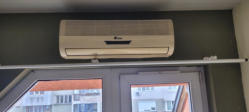 Климатици Мидея работещи