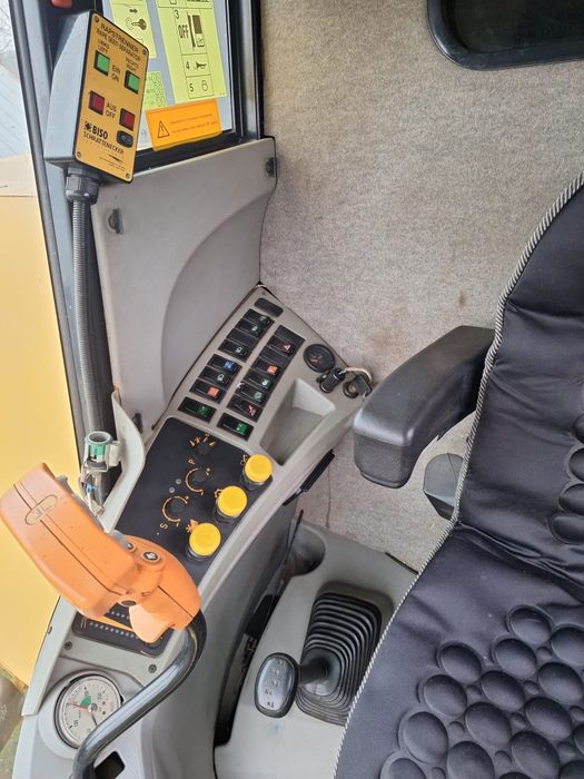 Combina New Holland TC5080