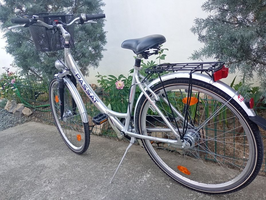 Vând bicicletă damă Passat,roti 28,cu 7 vit,frână la picior !