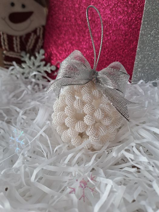 Коледна топка от перли