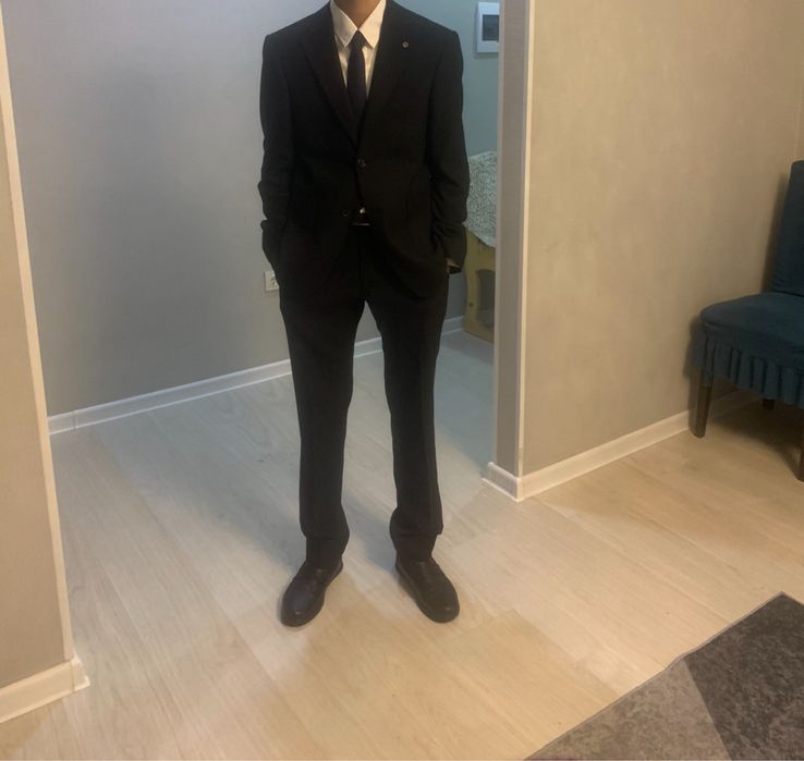 Продается костюм с брюками