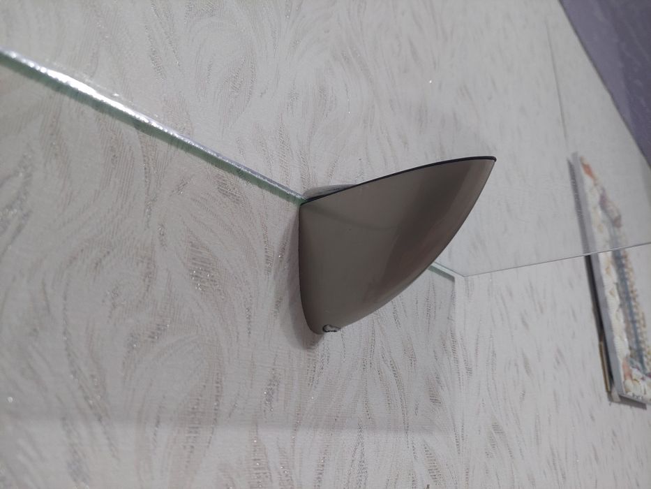 Полочки стеклянные