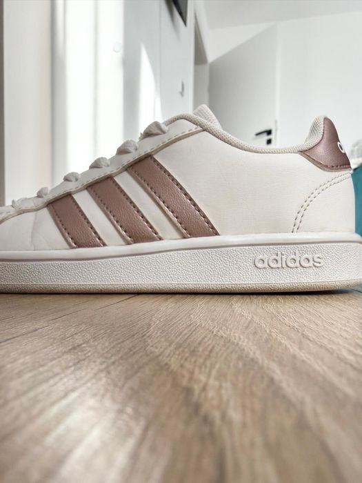 Adidas fete marimea 33