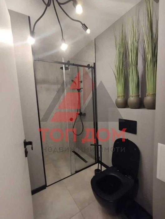 Дава се под наем Тристаен апартамент в Варна, Бриз - 100 кв.м за 1300 € - Снимка #5