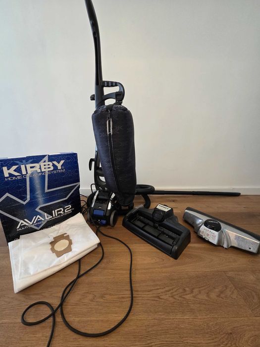 Vând aspirator Kirby second hand, stare foarte bună, cu toate accesoriile