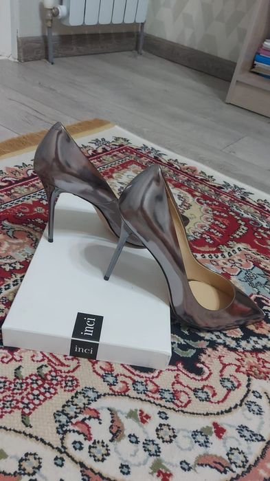 Кожаные новые Туфли INCI