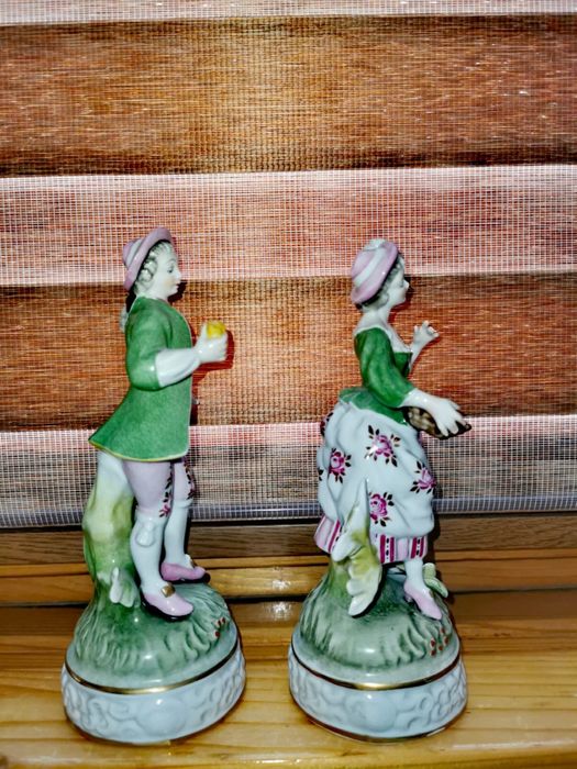 Антикварна фигура на мъж Майсен порцелан колекционерска статуетка 100г