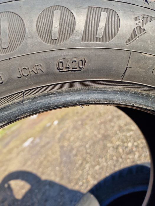 Vand sau schimb anvelope de vara 225 55 r17 Good Year