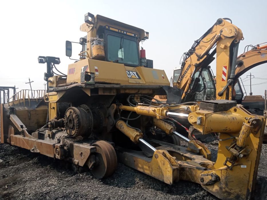 Продам бульдозер САТ D9R б/у