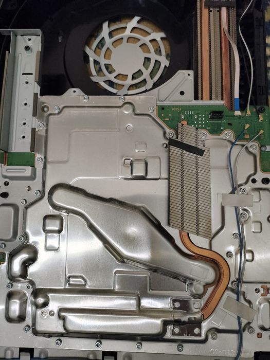 Servicii mentenanță PC (laptop, console, computere)