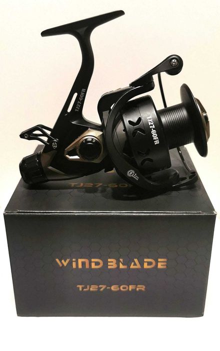 Mulineta Crap WindBlade TJ27-60 FR cu BAITRUNNER 0,32mm/400m