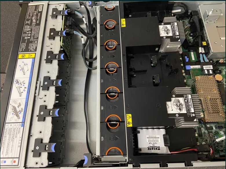 Сървър Lenovo SR650 2*Xeon Gold 6138 40c, 32GB DDR4, 7.2TB SAS HDD, RAID 930-8i