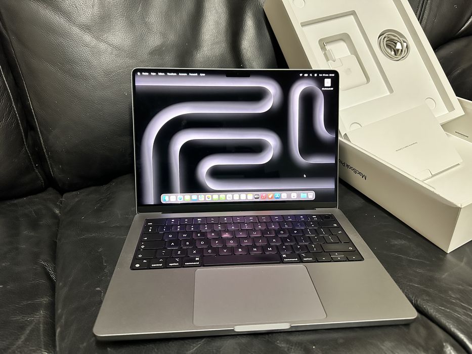 Macbook Pro M3 PRO 14” 18Gb Ram 512 SSD 100% Sanatate Ca Nou La cutie